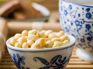 榨豆?jié){的豆渣可以吃嗎？什么人不能吃豆渣？