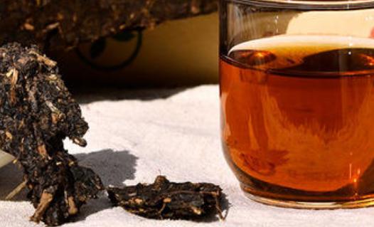 青磚茶和黑磚茶的區(qū)別是什么?喝青磚茶需要注意什么?