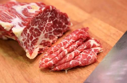 黃牛和水牛哪個肉質(zhì)口感更好?怎么看牛肉是黃牛還是水牛