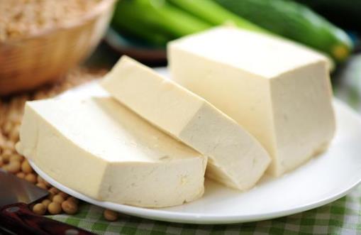 天天吃豆腐嘌呤會(huì)高嗎?豆腐吃著有點(diǎn)苦是咋回事?