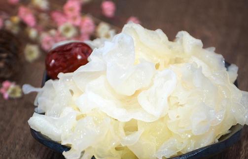 銀耳是脆的好還是韌的好?銀耳怎么煮粘稠?