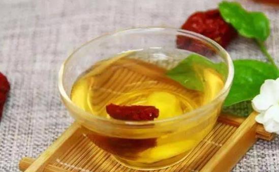姜棗茶可以天天喝嗎?哪些人不宜喝姜棗茶?