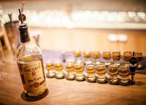 朗姆酒可以兌果汁喝嗎?朗姆酒可以加熱了喝嗎?