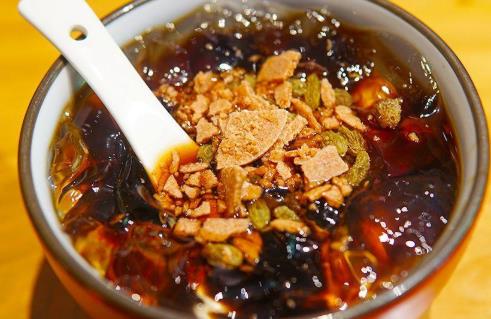 冰粉是什么做的?冰粉是哪里的特色美食?