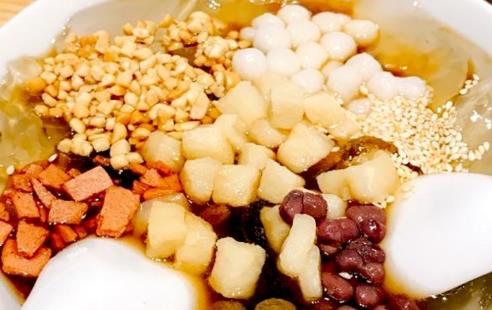 正宗的冰粉是怎樣制作的?吃冰粉有沒(méi)有好處?