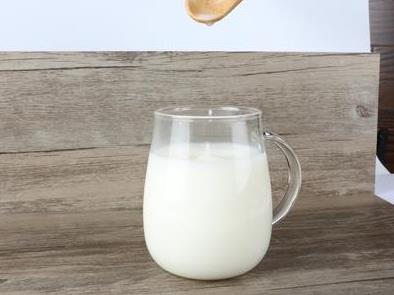 乳糖不耐受可以喝羊奶嗎?生羊奶可以直接喝嗎?