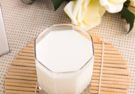 乳糖不耐受可以喝羊奶嗎?生羊奶可以直接喝嗎?