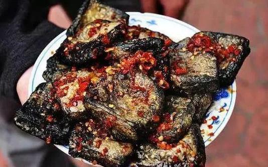 豆腐放臭了可以當(dāng)臭豆腐吃嗎?臭豆腐的熱量高不高?