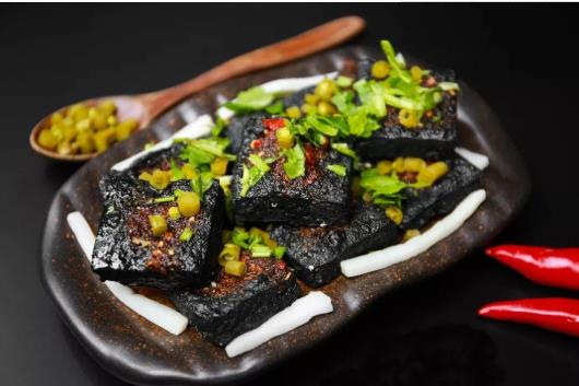 臭豆腐有點酸是怎么回事?臭豆腐發(fā)霉了還能吃嗎?