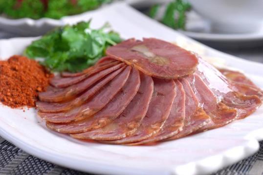 如何讓鹵牛肉保質(zhì)期更長?鹵牛肉變綠了能吃嗎?