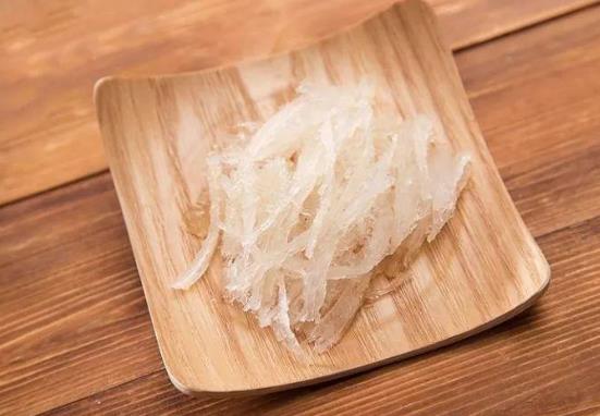 燕窩發(fā)黑了還能吃嗎?燕窩有點濕能曬一下嗎?