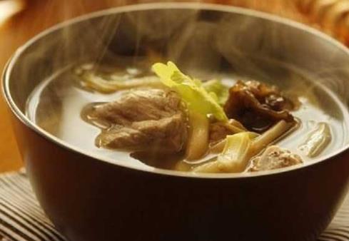 干黃花菜泡多久才可以炒?新鮮的黃花菜可以吃嗎?