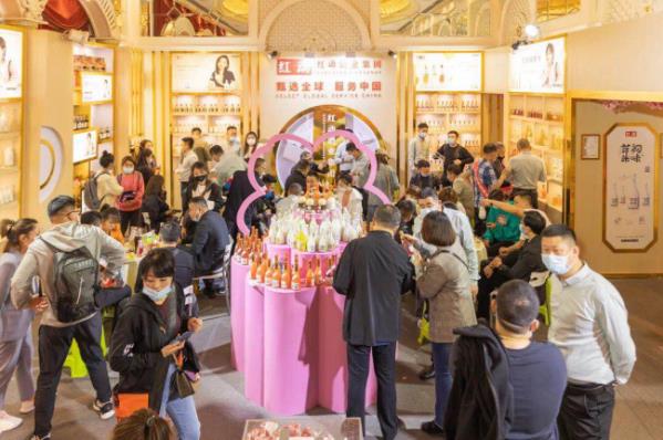 春糖圓滿結(jié)束,紅動酒業(yè)攜兩款“明星酒”征戰(zhàn)果酒市場“底氣”何在?