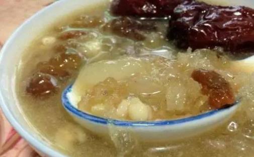 空腹可以吃雪蛤膏嗎?怎么鑒別雪蛤膏?