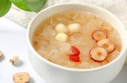 銀耳脆脆的不出膠有營養(yǎng)嗎 銀耳熬不出膠有功效嗎