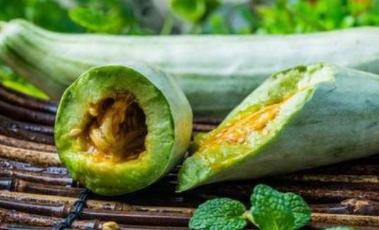 什么是羊角蜜?吃羊角蜜中間需要挖掉嗎?