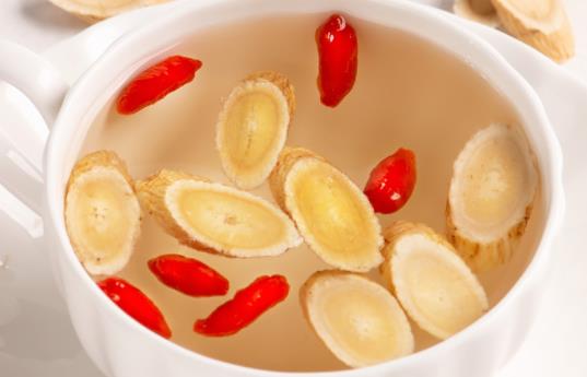 黃芪泡水對(duì)肝臟排毒有好處嗎 經(jīng)常吃黃芪對(duì)肝好不好