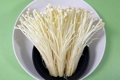 怎么判斷金針菇還能不能吃?金針菇根部怎么切?