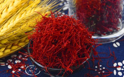 藏紅花泡水一次泡幾根 藏紅花泡水喝可以調(diào)月經(jīng)嗎