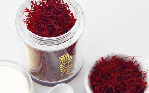 藏紅花泡水一次泡幾根 藏紅花泡水喝可以調(diào)月經(jīng)嗎