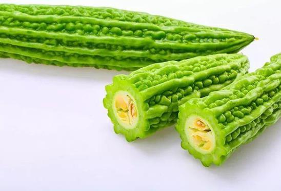 苦瓜汁可以天天喝嗎?哪種苦瓜才不苦?