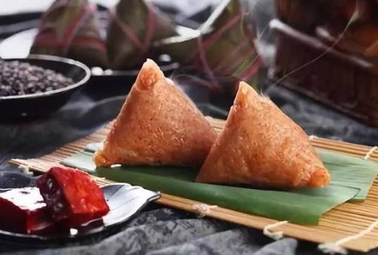 吃了有點(diǎn)酸的粽子怎么辦?蜜棗粽子要煮多長(zhǎng)時(shí)間
