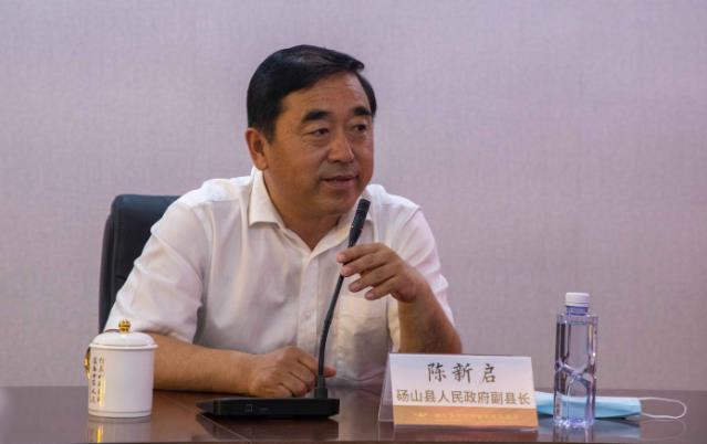 碭山縣政府與湖北李時珍控股集團(tuán)達(dá)成碭山酥梨戰(zhàn)略合作