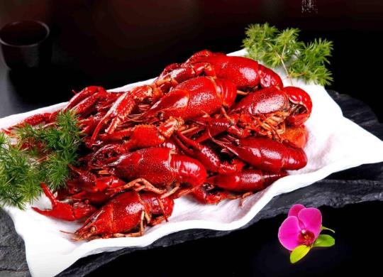 小龍蝦肉散是因?yàn)槿チ宋r線(xiàn)嗎?小龍蝦肉質(zhì)松散是蝦的問(wèn)題嗎?