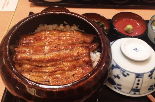 鰻魚(yú)可以和牛奶一起吃嗎?鰻魚(yú)和牛奶一起吃有什么好處?