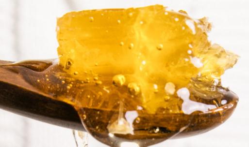蜂蜜一天喝幾次最好哪個(gè)時(shí)間喝 蜂蜜要放冰箱還是常溫