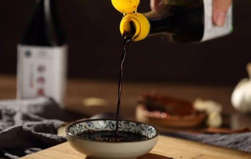 吃餃子用陳醋還是香醋 香醋和陳醋有啥區(qū)別