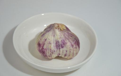 大蒜發(fā)霉還能吃嗎 吃了大蒜放屁怎么辦