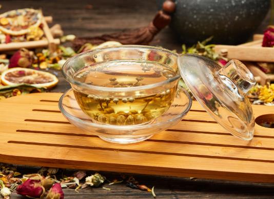 泡花茶要不要洗?花茶放一年了還能喝嗎?