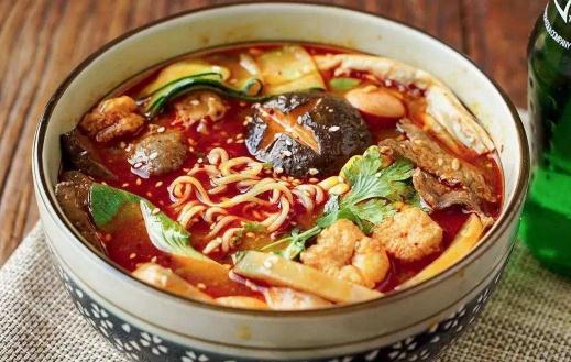 麻辣燙湯底加什么又濃又白 煮麻辣燙用什么牛奶