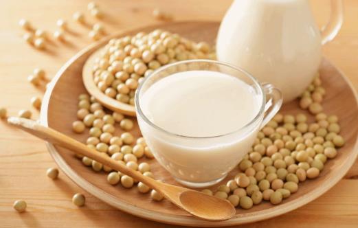 喝豆?jié){對胃病有好處嗎 早上空腹喝豆?jié){對胃好不好
