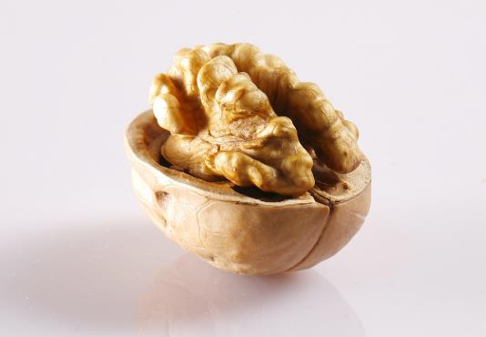 核桃變黃變苦能吃嗎?核桃發(fā)黑是不是壞了?
