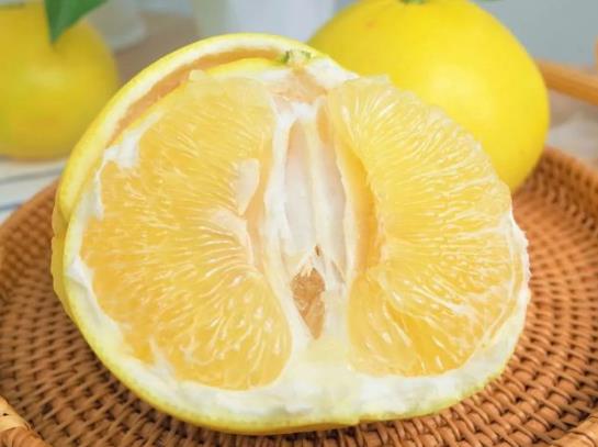 柚子怎么保存皮不皺?吃了發(fā)霉的柚子會(huì)怎么樣?
