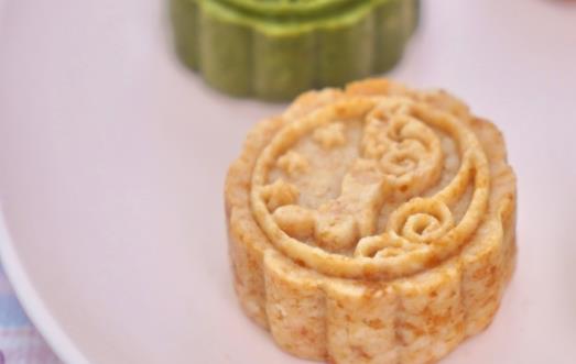 做月餅用什么面粉 月餅硬了怎樣變軟和
