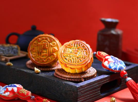 月餅回油跟轉(zhuǎn)化糖漿有關(guān)嗎?月餅回油變軟還能再烤嗎?