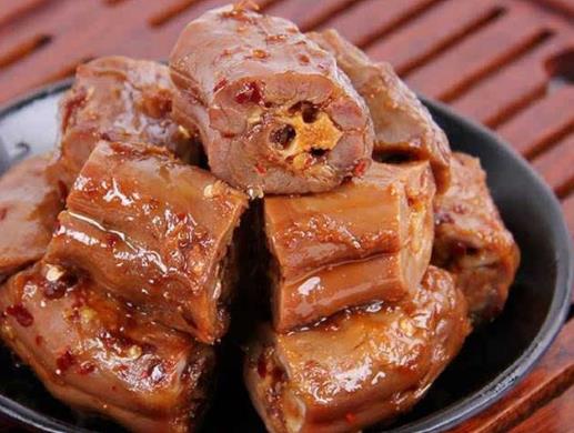 4歲的孩子能吃風(fēng)干鴨脖嗎?風(fēng)干鴨脖吃多了有什么危害