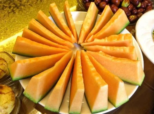 吃了有酒味的哈密瓜會怎樣?吃了發(fā)苦的哈密瓜會中毒嗎