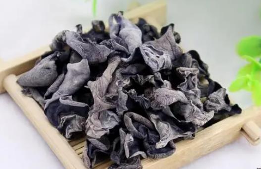 吃了不熟的木耳會(huì)中毒嗎?怎么判斷木耳熟沒(méi)熟?