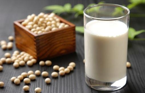 腰果可以打豆?jié){嗎 打豆?jié){用生腰果還是熟腰果