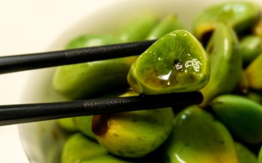 做臘八蒜要放鹽嗎 臘八蒜吃多了對(duì)身體有害嗎