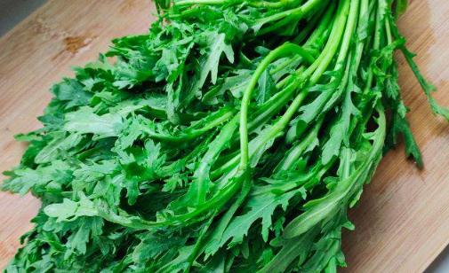 過(guò)敏體質(zhì)能吃茼蒿菜嗎 長(zhǎng)期吃茼蒿有什么副作用嗎