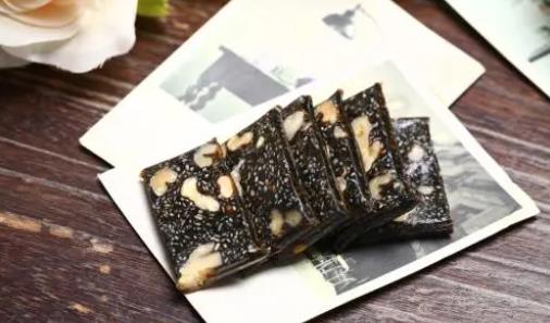 阿膠糕每天吃一片有效果嗎 吃阿膠糕對女人有什么好處