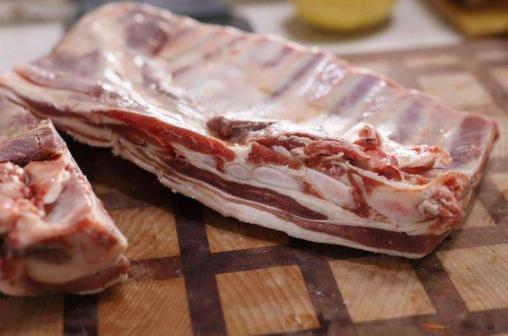 燒羊肉湯羊肉要炒一下嗎?燒羊肉湯能放花椒嗎?