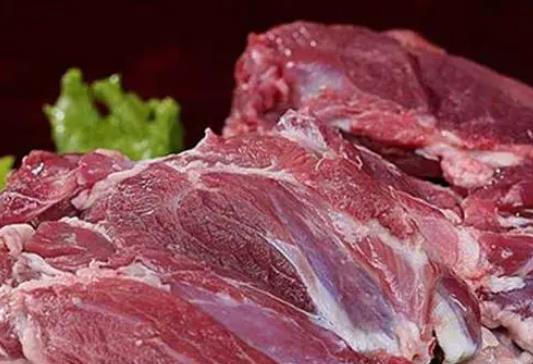 羊肉火鍋吃了會(huì)上火嗎?羊肉配什么吃不上火?