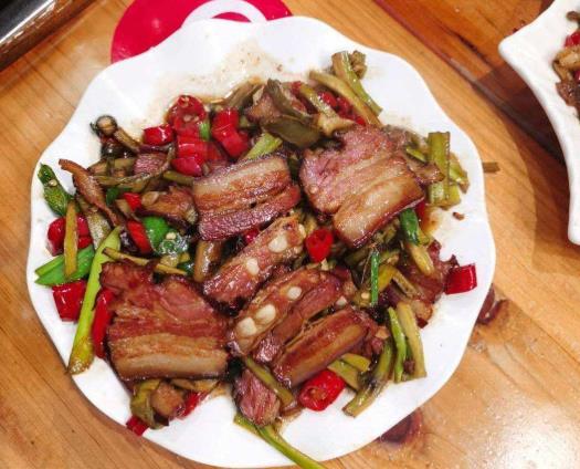 臘肉要曬太陽還是陰干?用洗潔精洗過的臘肉可以吃嗎