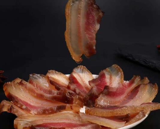 曬臘肉可以套個透明袋子曬嗎?臘肉淋雨了要不要緊